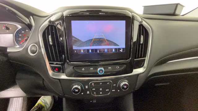 2021 Summit White Chevrolet Traverse LT Leather AWD SUV