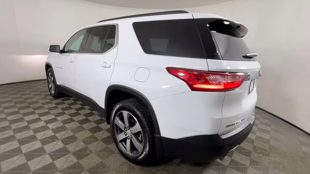 2021 Summit White Chevrolet Traverse LT Leather AWD SUV