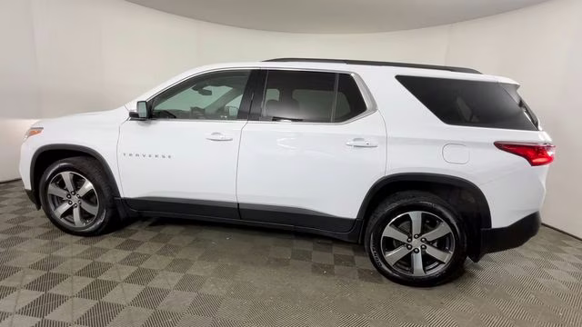 2021 Summit White Chevrolet Traverse LT Leather AWD SUV