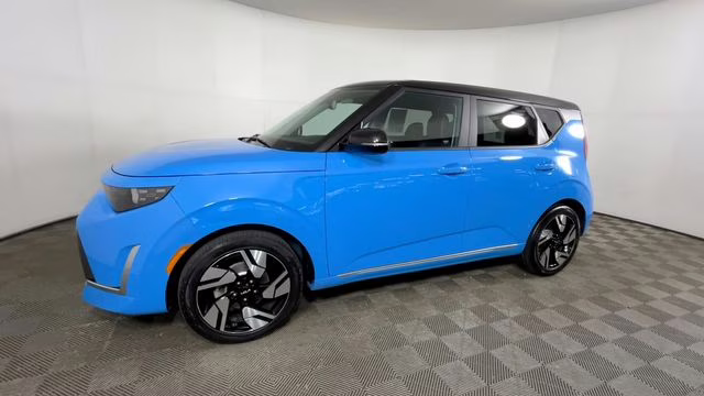 2023 Surf Blue w/Black Roof Kia Soul GT-Line FWD Hatchback