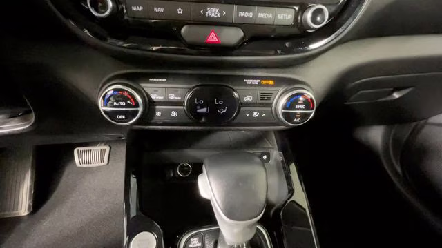 2023 Surf Blue w/Black Roof Kia Soul GT-Line FWD Hatchback