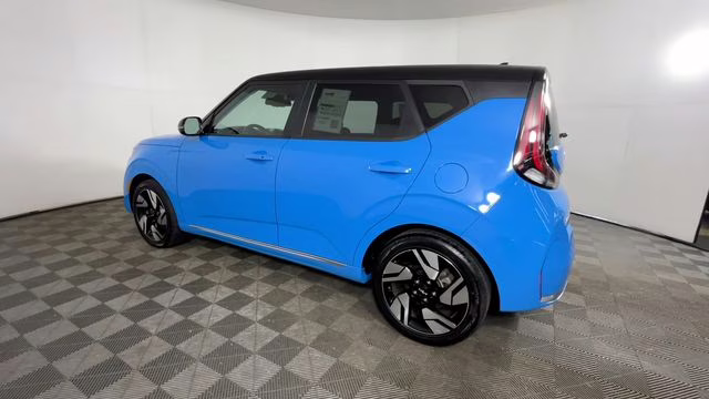 2023 Surf Blue w/Black Roof Kia Soul GT-Line FWD Hatchback