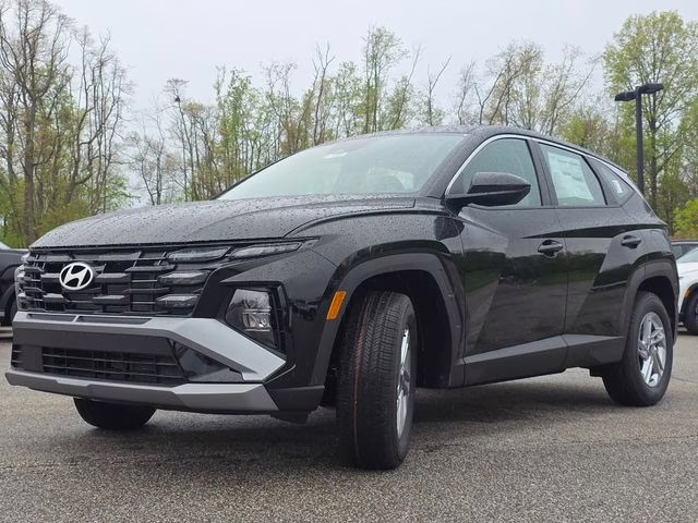 2026 Phantom Black Hyundai Tucson SE AWD SUV