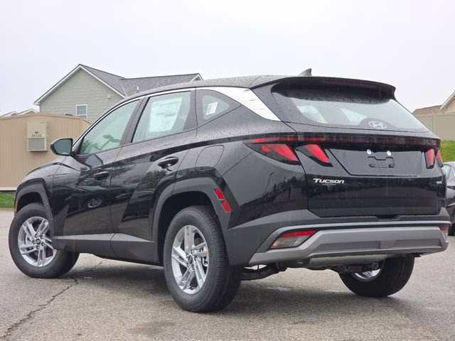 2026 Phantom Black Hyundai Tucson SE AWD SUV
