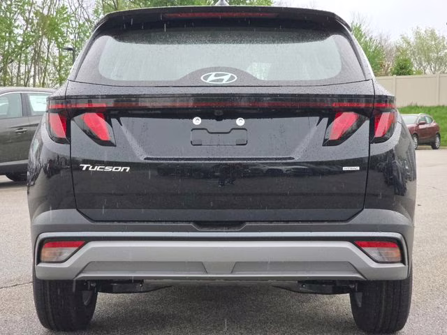 2026 Phantom Black Hyundai Tucson SE AWD SUV