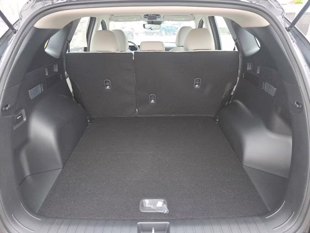 2026 Phantom Black Hyundai Tucson SE AWD SUV