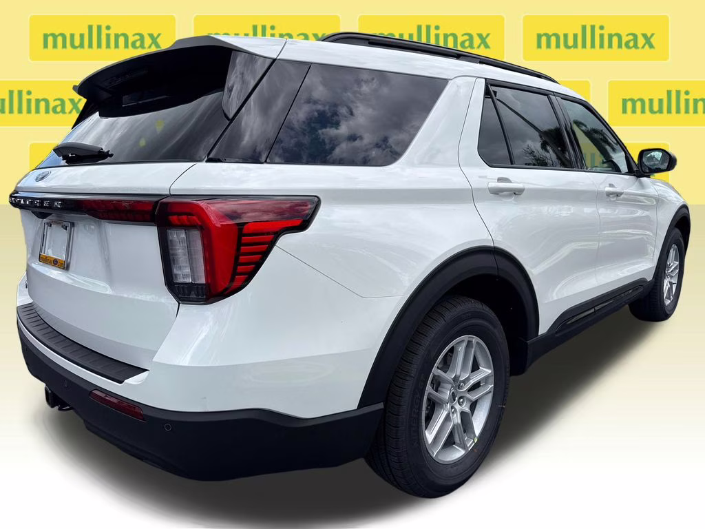 2026 Star White Metallic Tri-Coat Ford Explorer Active RWD SUV