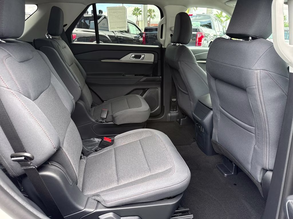 2026 Star White Metallic Tri-Coat Ford Explorer Active RWD SUV