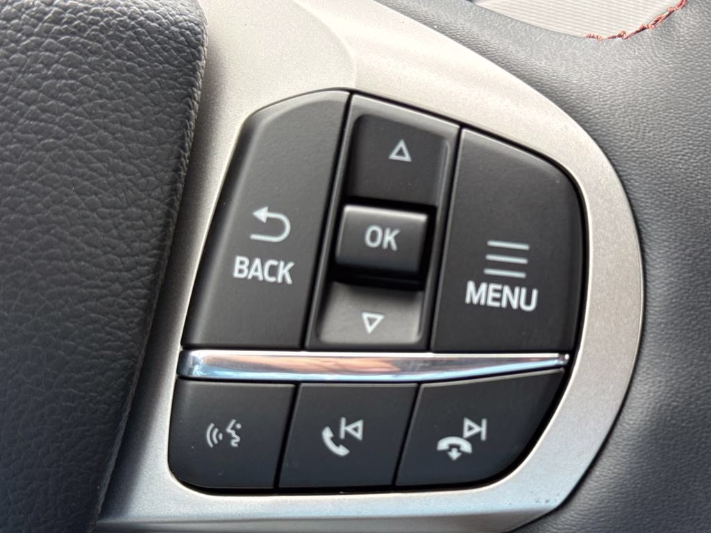 2026 Star White Metallic Tri-Coat Ford Explorer Active RWD SUV