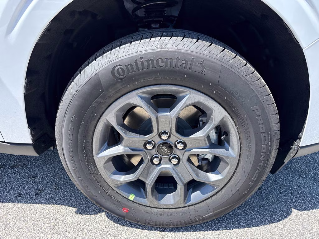 2026 Oxford White Ford Maverick XLT FWD Truck