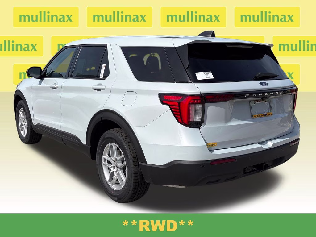 2026 Space White Metallic Ford Explorer Active RWD SUV