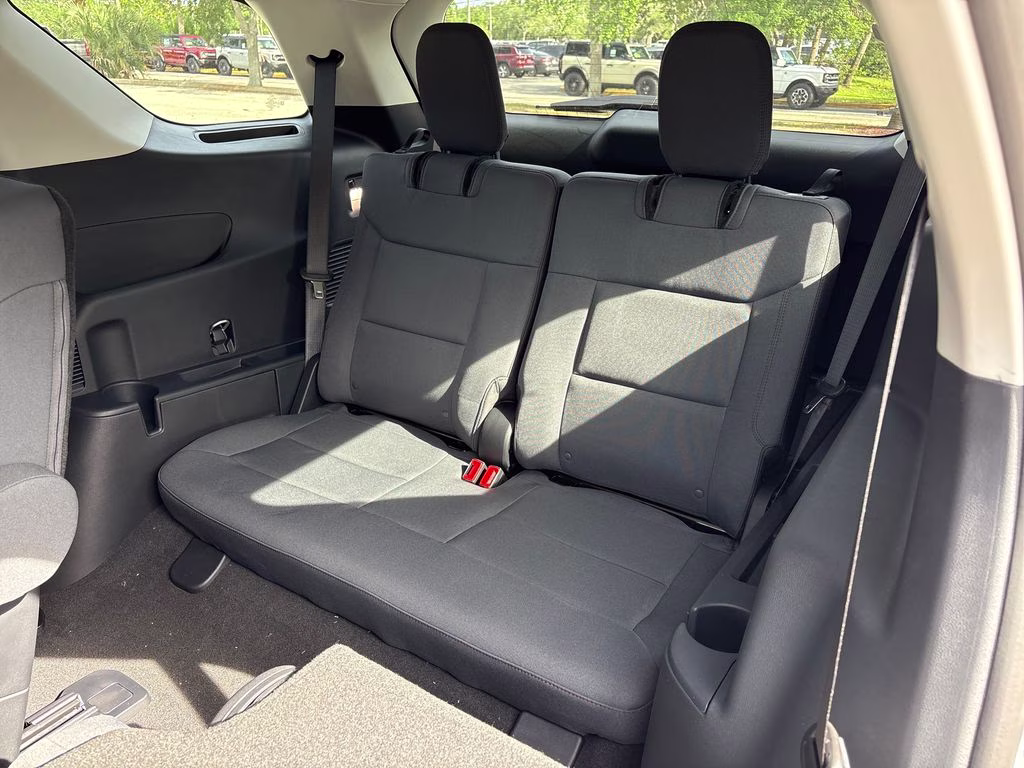 2026 Space White Metallic Ford Explorer Active RWD SUV