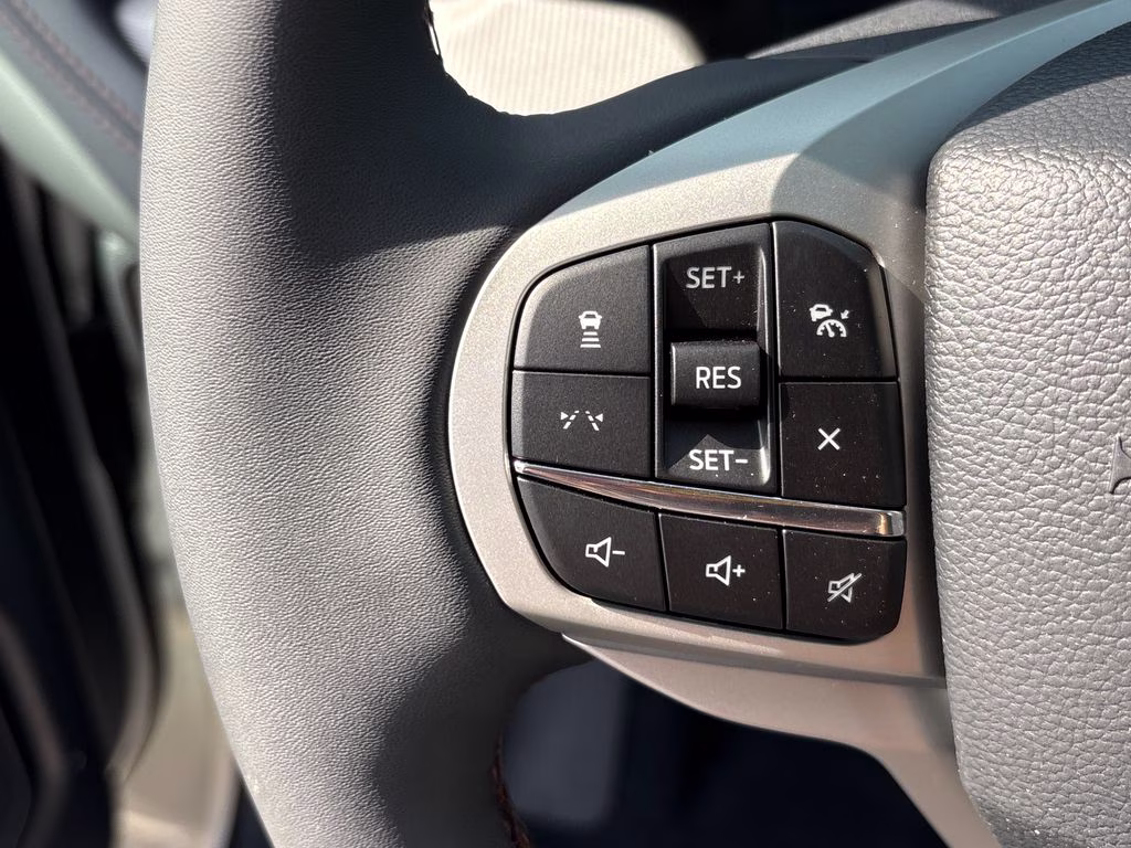 2026 White Ford Explorer Active RWD SUV