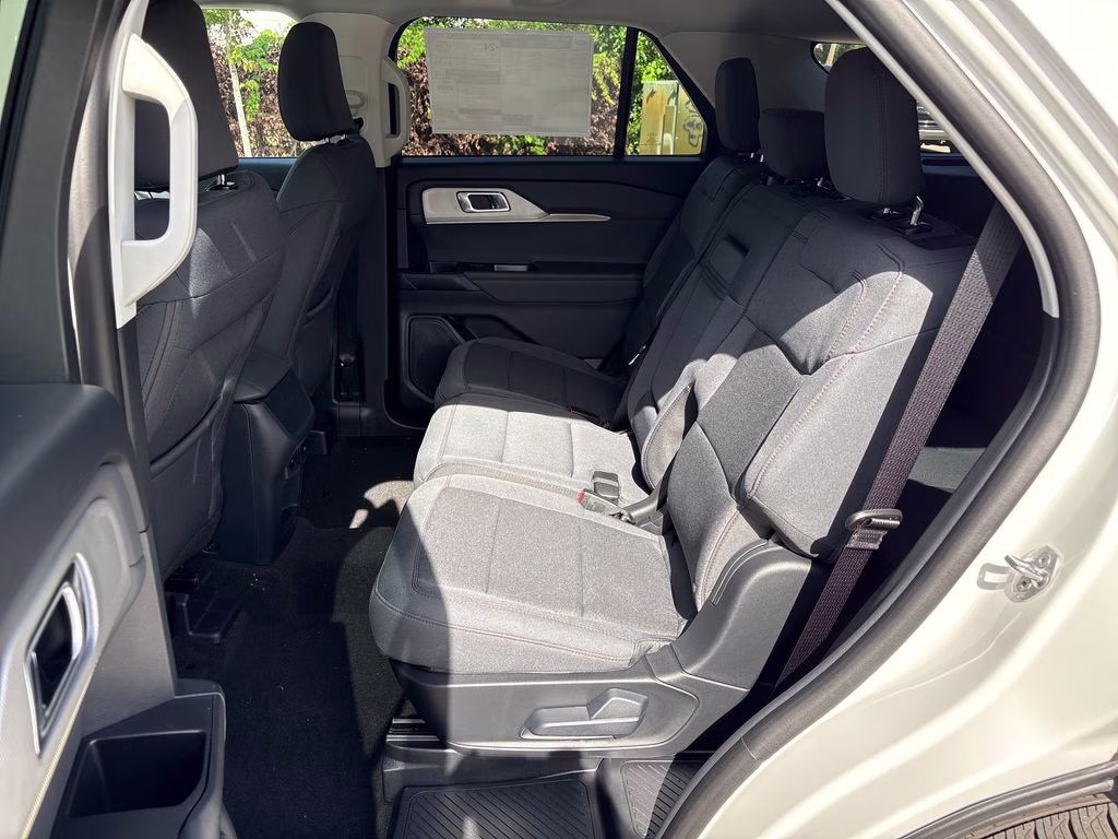 2026 Star White Metallic Tri-Coat Ford Explorer Active RWD SUV
