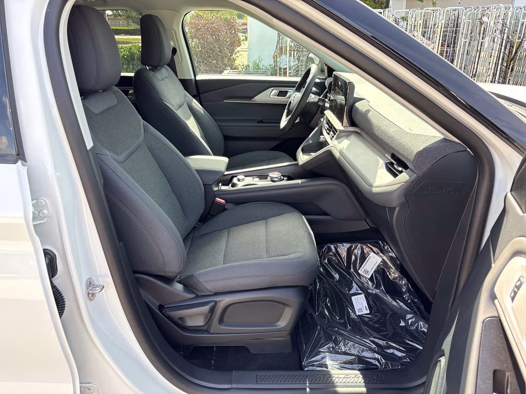 2026 White Ford Explorer Active RWD SUV