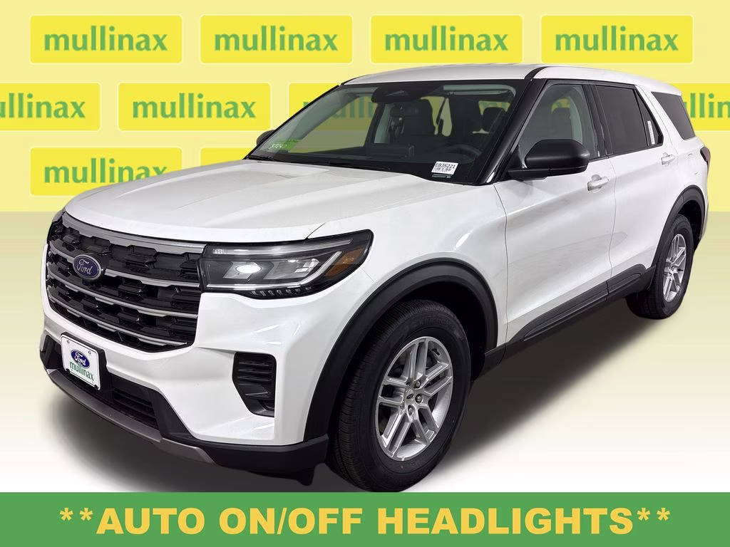 2026 Star White Metallic Tri-Coat Ford Explorer Active RWD SUV