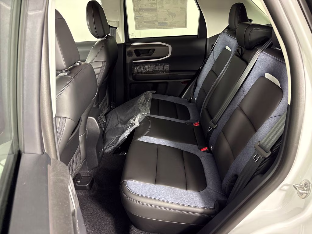 2026 Oxford White Ford Bronco Sport Outer Banks 4X4 SUV
