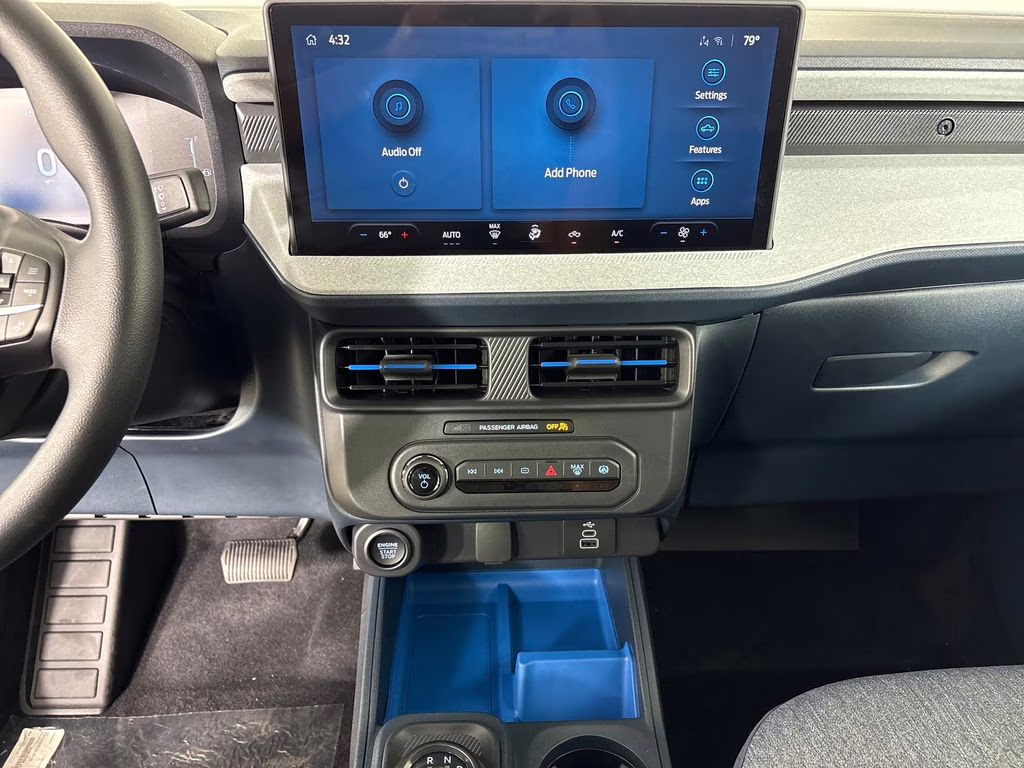 2026 Oxford White Ford Maverick XLT FWD Truck