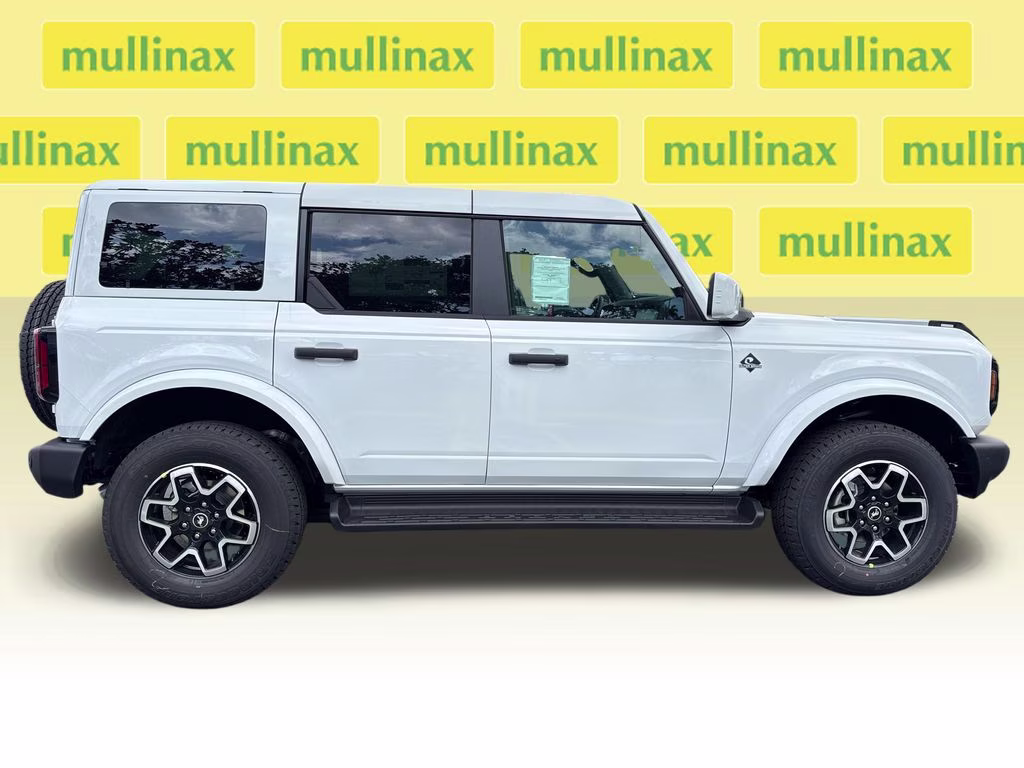 2026 Oxford White Ford Bronco Outer Banks 4X4 SUV