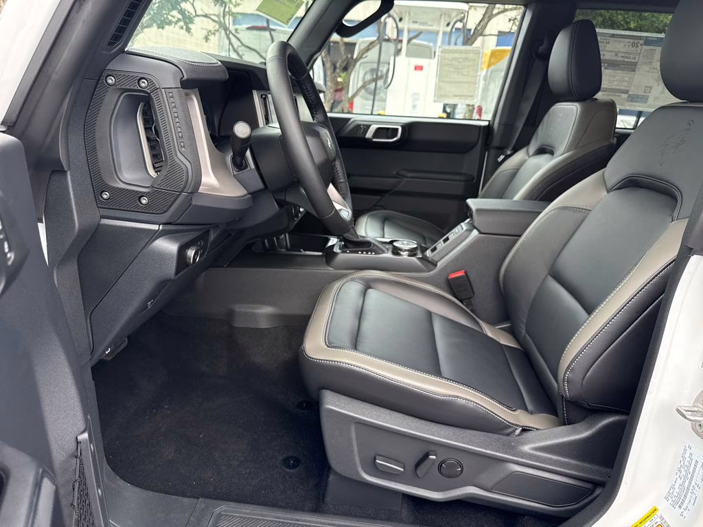 2026 Oxford White Ford Bronco Outer Banks 4X4 SUV