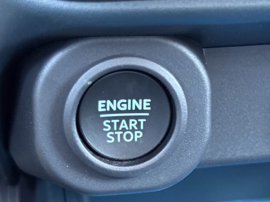 2026 Oxford White Ford Maverick XLT FWD Truck