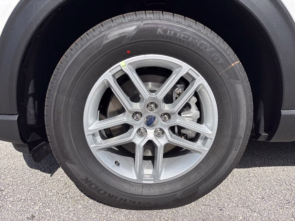 2026 White Ford Explorer Active RWD SUV