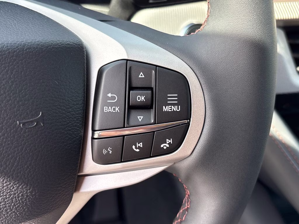 2026 White Ford Explorer Active RWD SUV