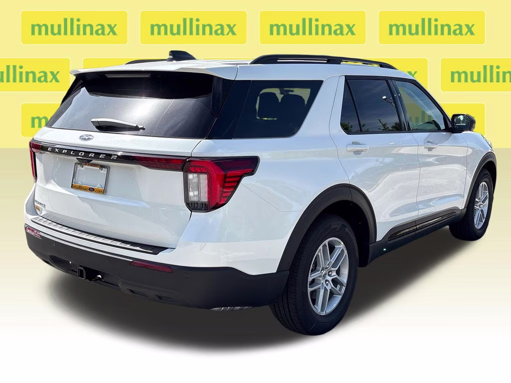 2026 White Ford Explorer Active RWD SUV