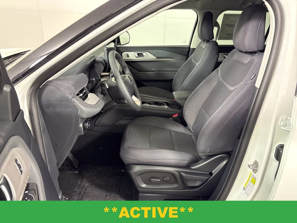 2026 Star White Metallic Tri-Coat Ford Explorer Active RWD SUV
