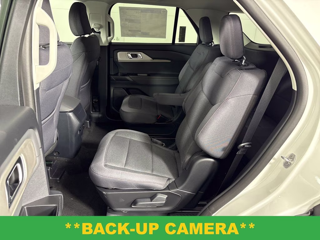 2026 Star White Metallic Tri-Coat Ford Explorer Active RWD SUV