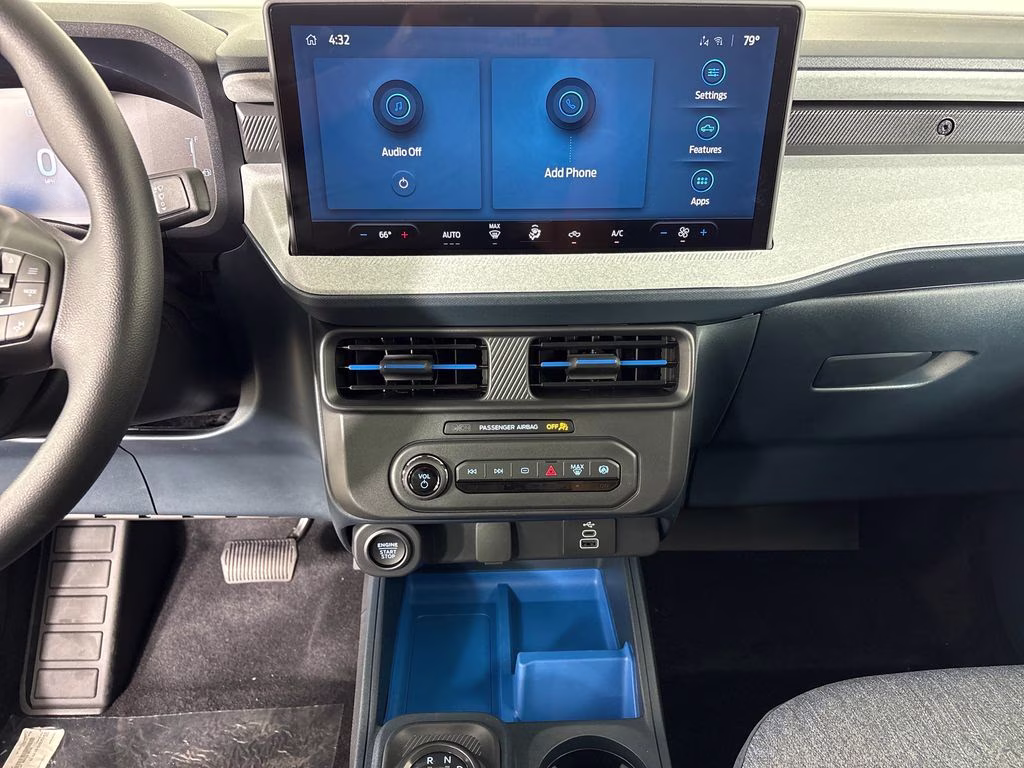 2026 Oxford White Ford Maverick XLT FWD Truck