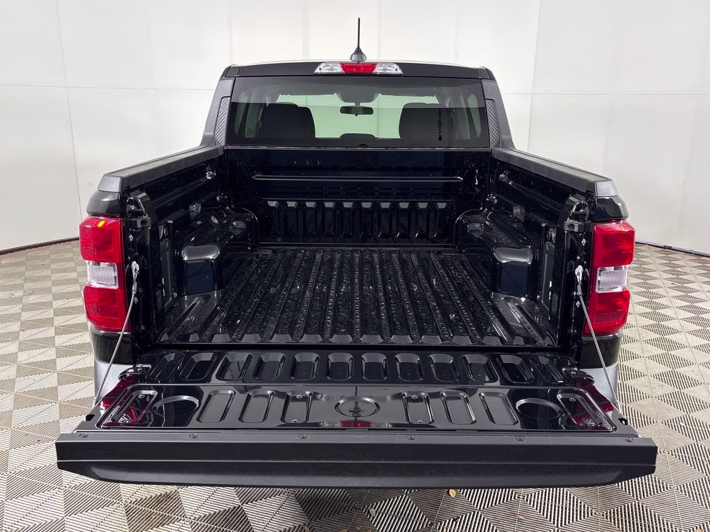 2026 Shadow Black Ford Maverick XL FWD Truck