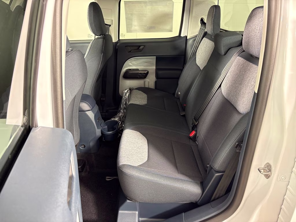 2026 Oxford White Ford Maverick XLT FWD Truck