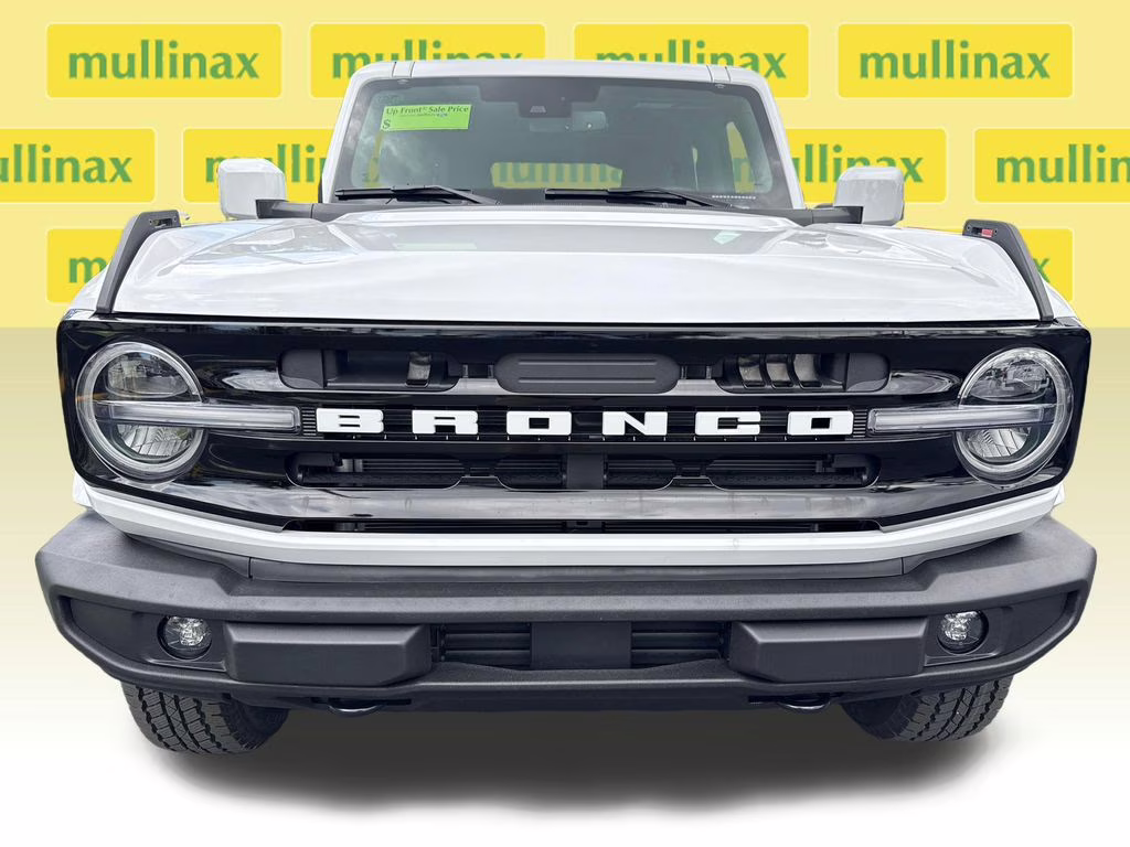 2026 Oxford White Ford Bronco Outer Banks 4X4 SUV