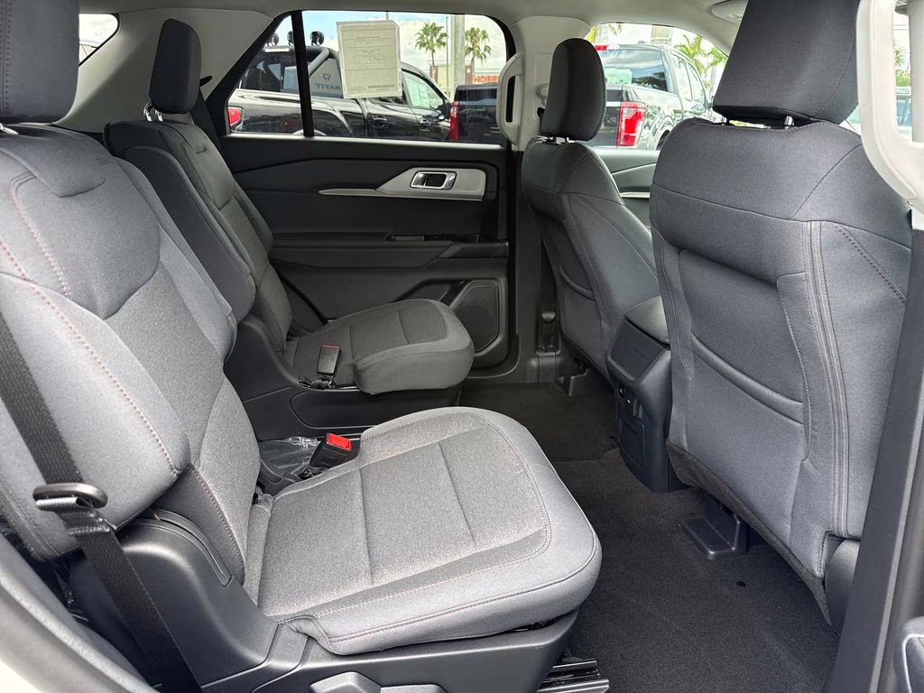 2026 Star White Metallic Tri-Coat Ford Explorer Active RWD SUV
