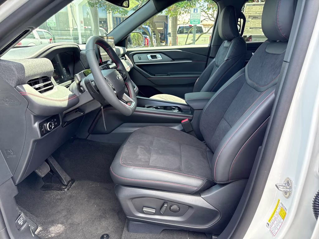 2026 Star White Metallic Tri-Coat Ford Explorer ST RWD SUV
