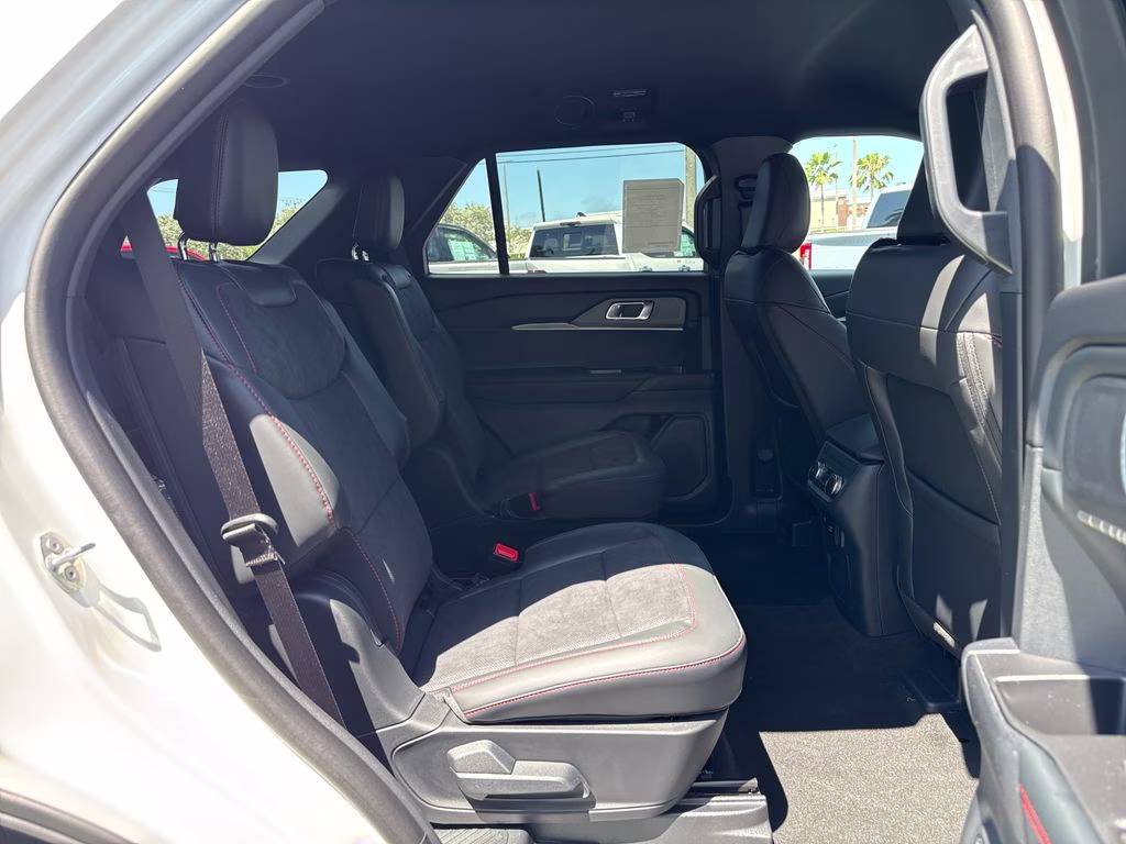 2026 Star White Metallic Tri-Coat Ford Explorer ST RWD SUV