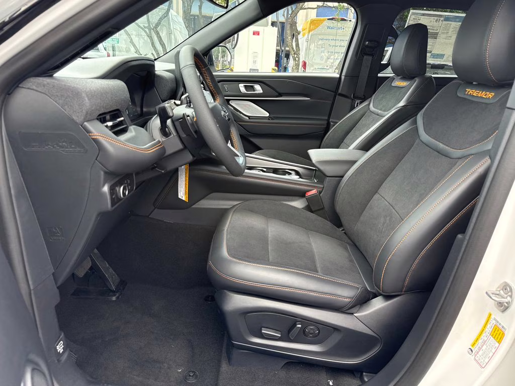 2026 Star White Metallic Tri-Coat Ford Explorer Tremor 4X4 SUV