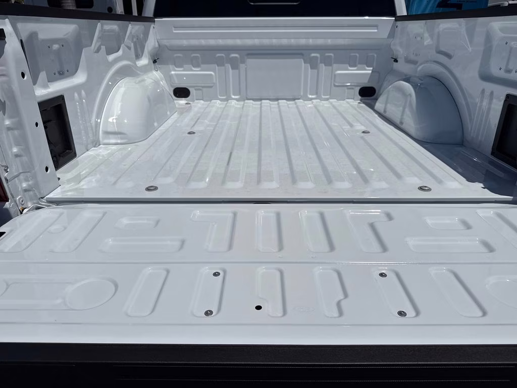 2026 Oxford White Ford F-150 XLT 4X4 Truck
