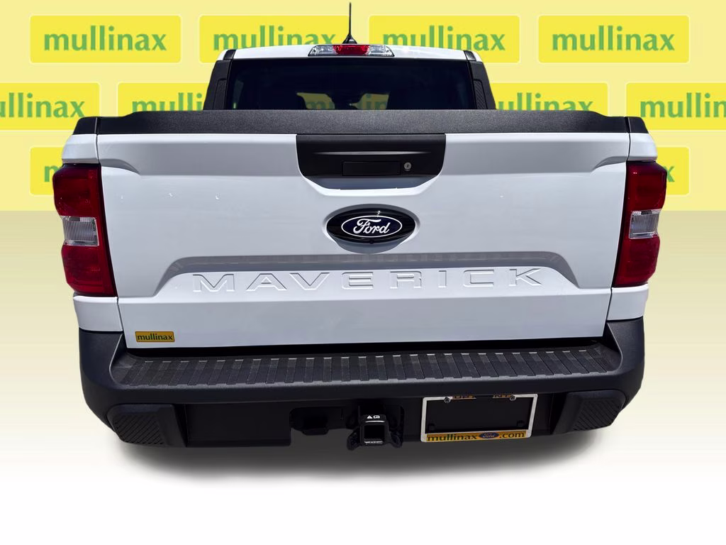2026 Oxford White Ford Maverick XLT FWD Truck