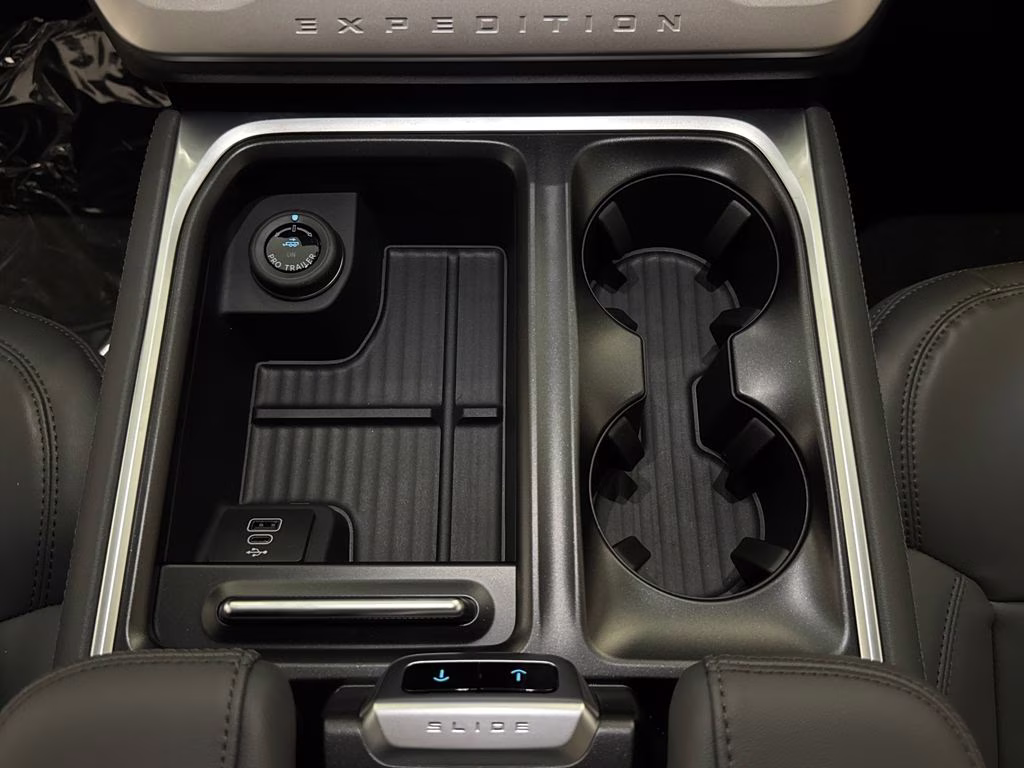 2026 Agate Black Metallic Ford Expedition Max Active RWD SUV