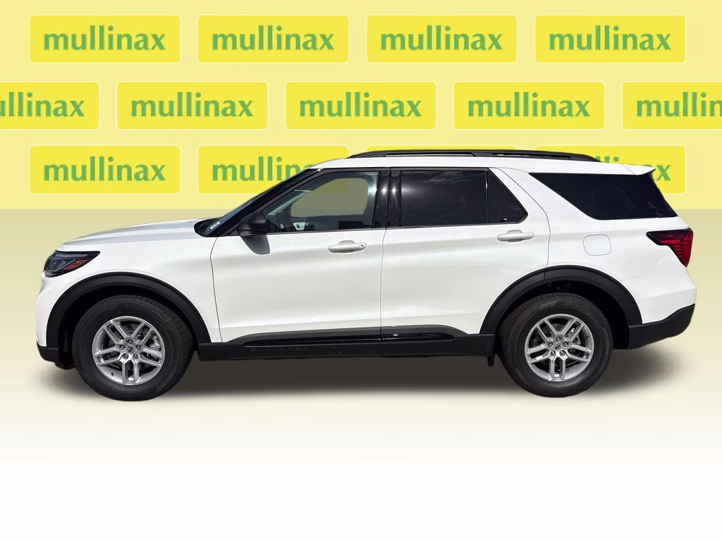 2026 Star White Metallic Tri-Coat Ford Explorer Active RWD SUV