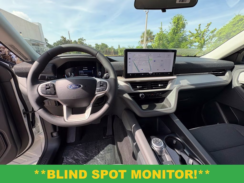2026 Star White Metallic Tri-Coat Ford Explorer Active RWD SUV