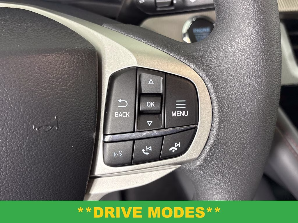 2026 Star White Metallic Tri-Coat Ford Explorer Active RWD SUV