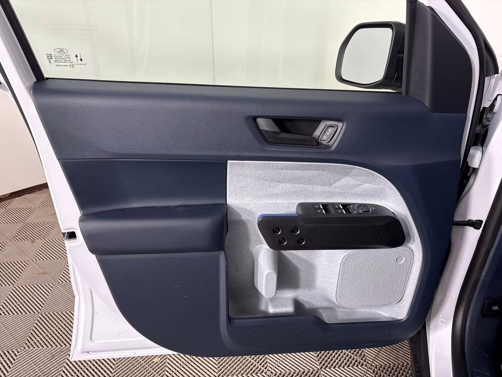 2026 Oxford White Ford Maverick XLT FWD Truck