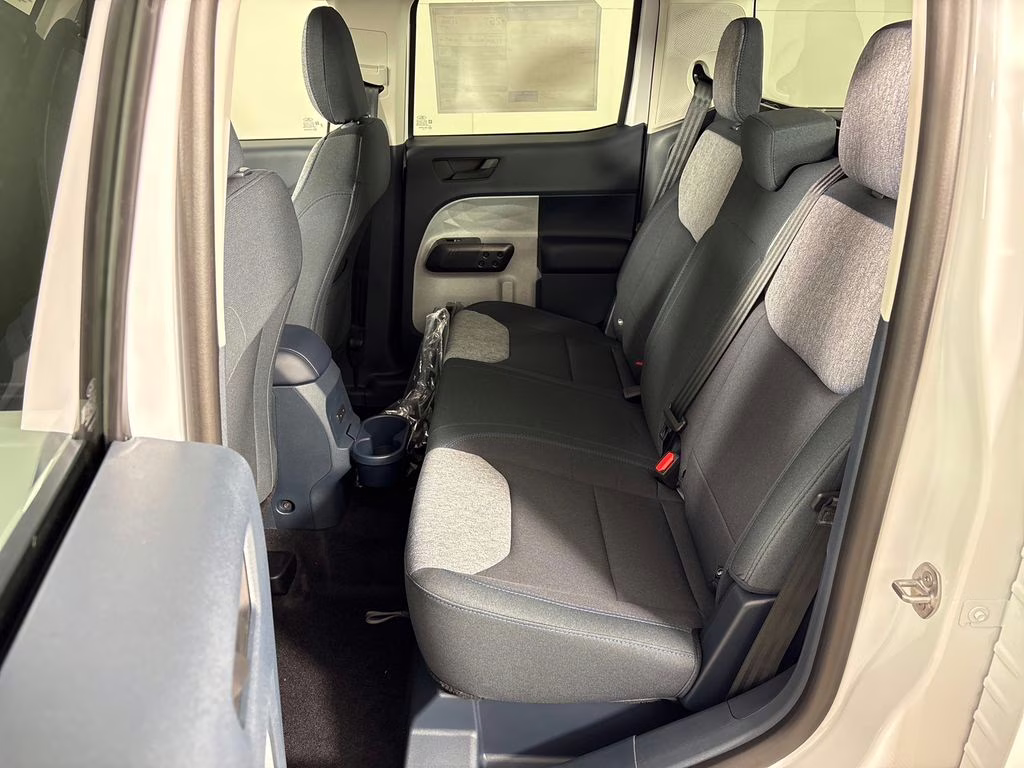 2026 Oxford White Ford Maverick XLT FWD Truck
