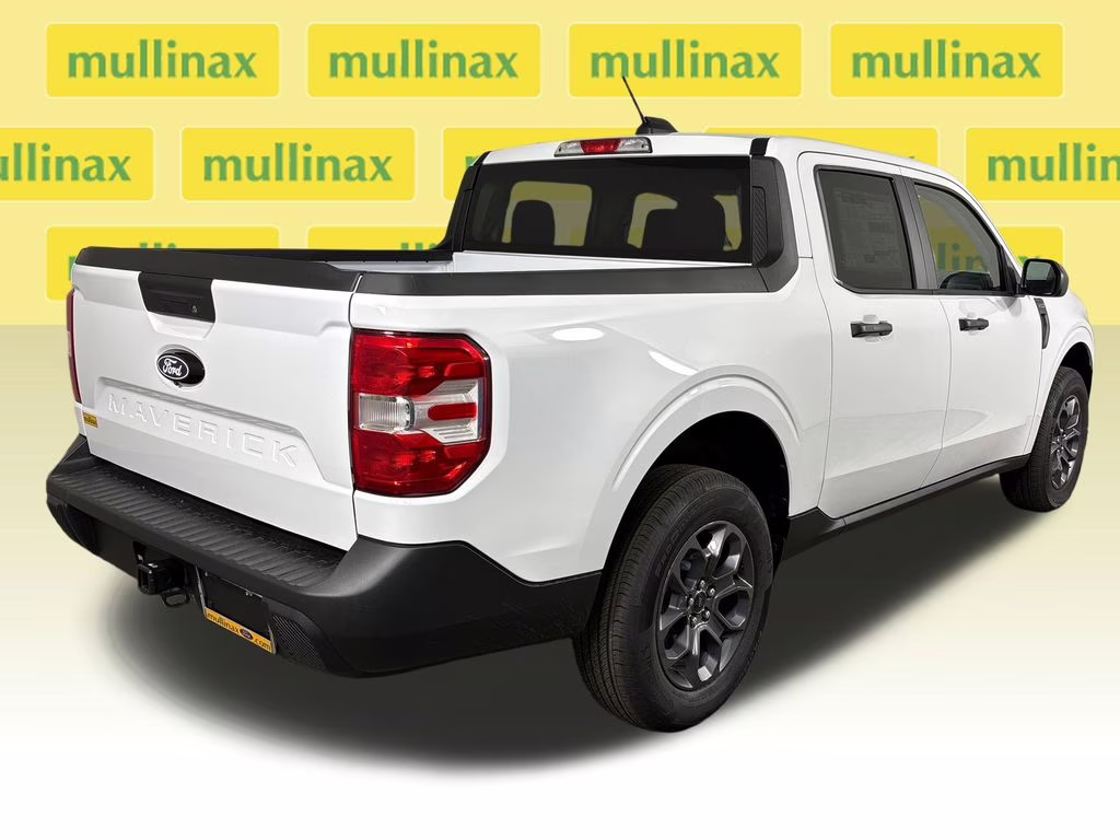 2026 Oxford White Ford Maverick XLT FWD Truck