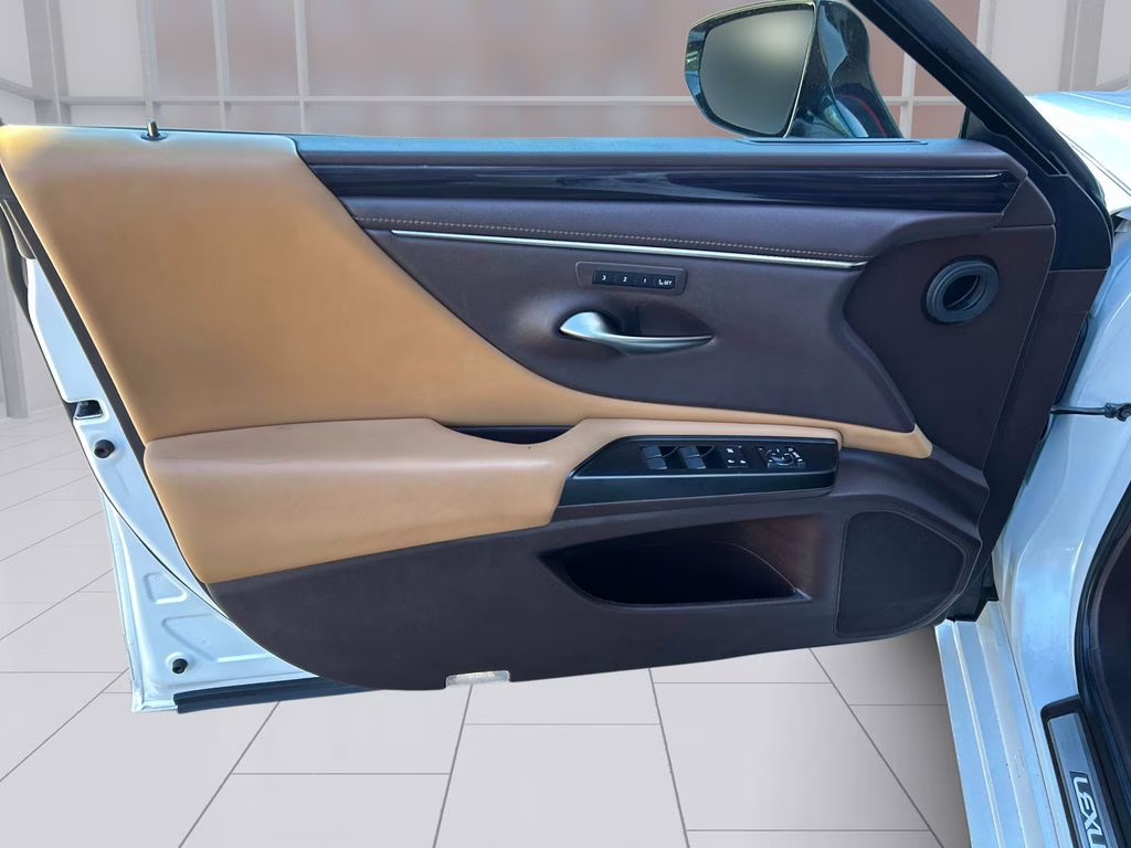 2020 White Pearl Lexus ES 350 FWD Sedan