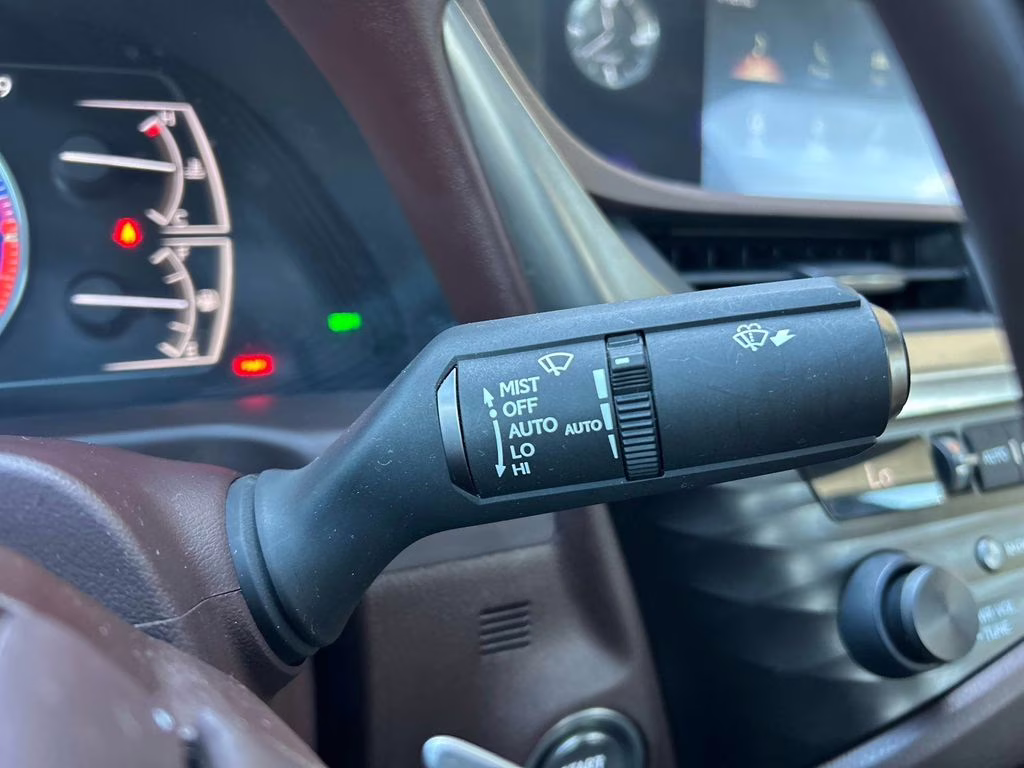 2020 White Pearl Lexus ES 350 FWD Sedan