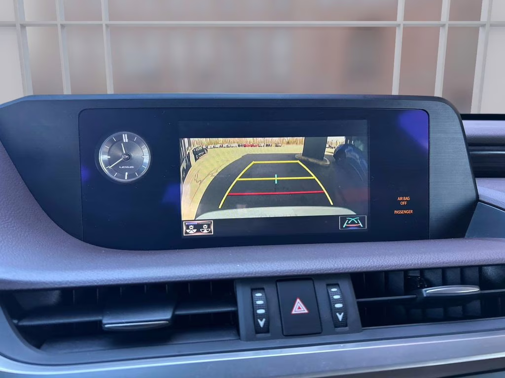 2020 White Pearl Lexus ES 350 FWD Sedan